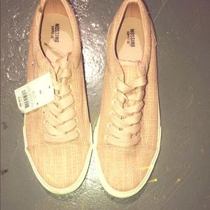 Tennis Shoes PEACH COLOR
